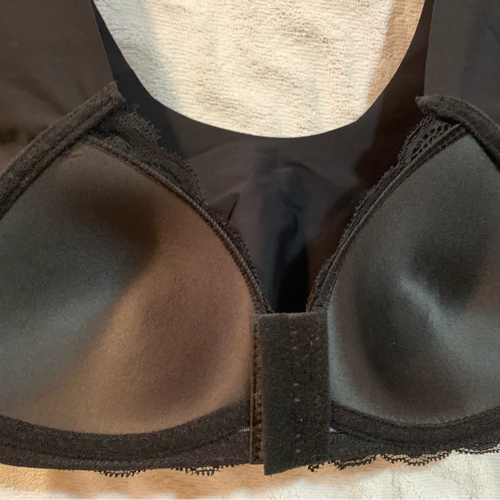 Front close lightly lined bra - Picture 6 of 6